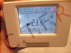 Thermostat sans fil et programmable à écran tactile fourni par CTFR